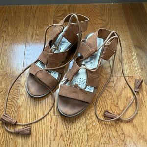 Sandals with performance cushioning!